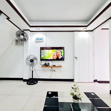 Calapan City Fully Furnished House Transient Near Xentromall L39 Exteriér fotografie