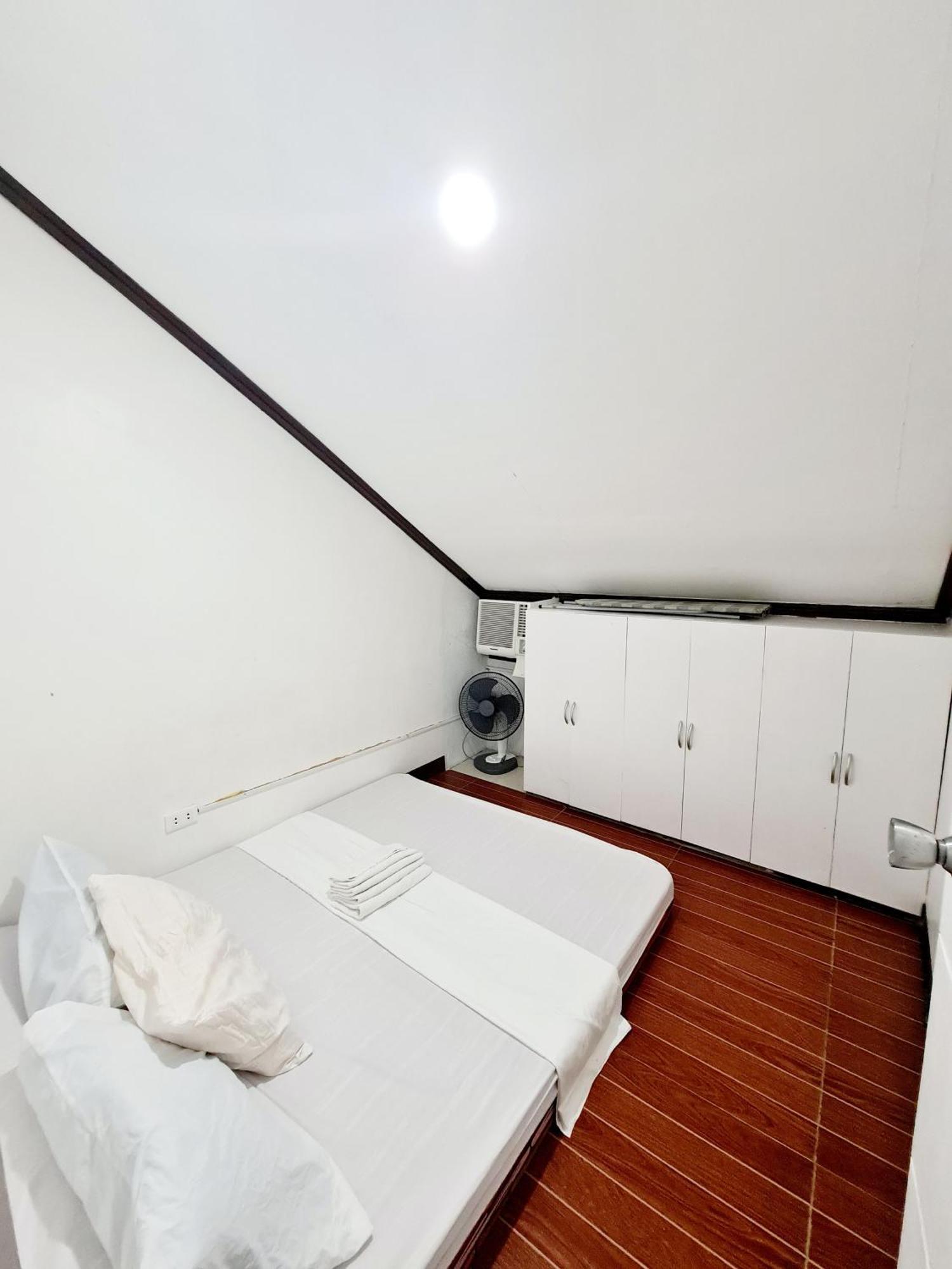 Calapan City Fully Furnished House Transient Near Xentromall L39 Exteriér fotografie