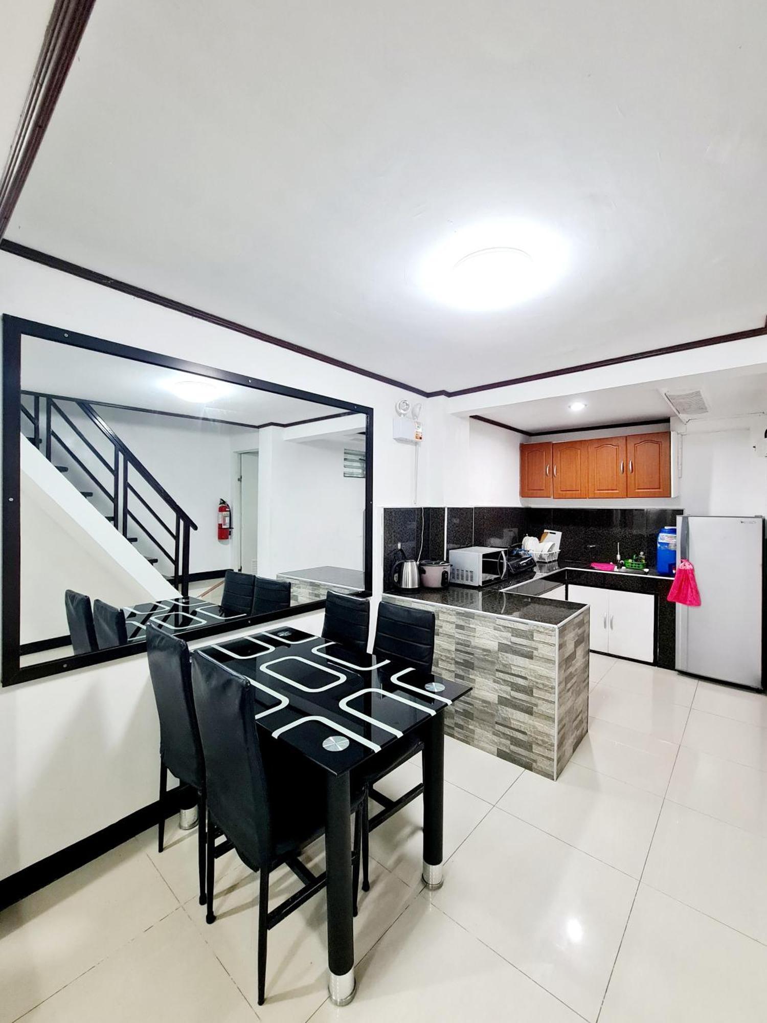 Calapan City Fully Furnished House Transient Near Xentromall L39 Exteriér fotografie